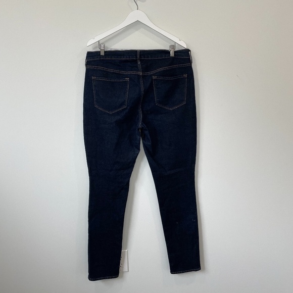 Old Navy Original Mid-Rise Dark Blue Jeans - Picture 4 of 6